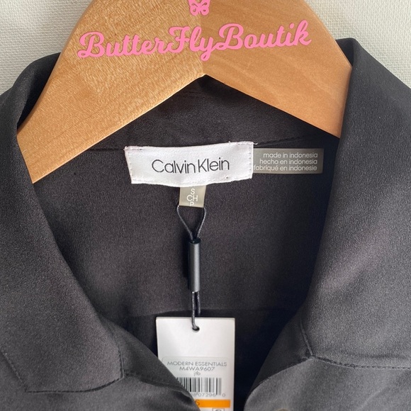 Calvin Klein modern essentials black roll tab sleeve blouse, Size S, NWT - Picture 5 of 10